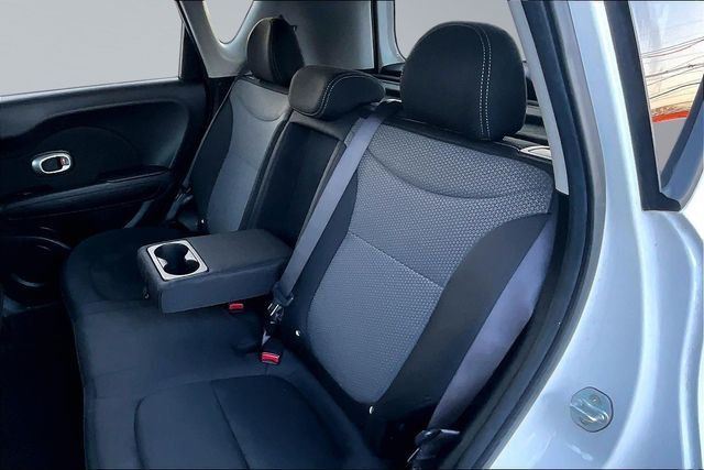 2017 Kia Soul + Automatic - 22988785 - 17
