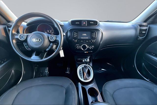 2017 Kia Soul + Automatic - 22988785 - 19