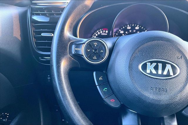2017 Kia Soul + Automatic - 22988785 - 21