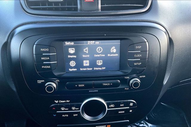 2017 Kia Soul + Automatic - 22988785 - 26