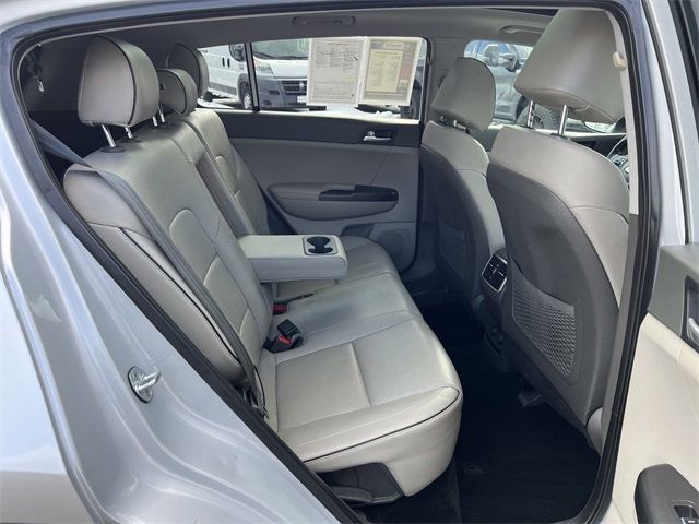 2017 Kia Sportage EX AWD - 22986222 - 19