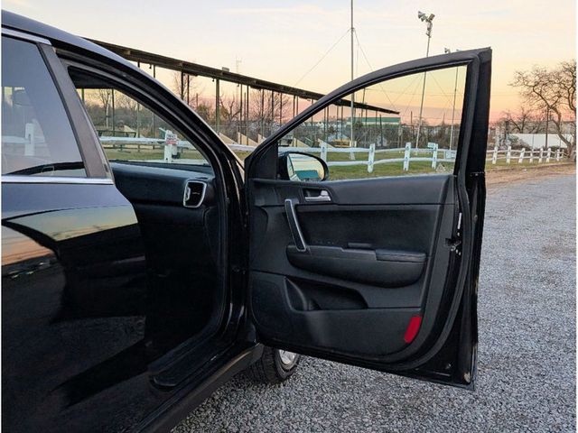 2017 Kia Sportage LX AWD - 22957632 - 10