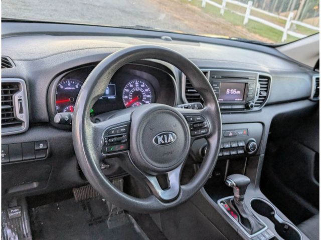 2017 Kia Sportage LX AWD - 22957632 - 16