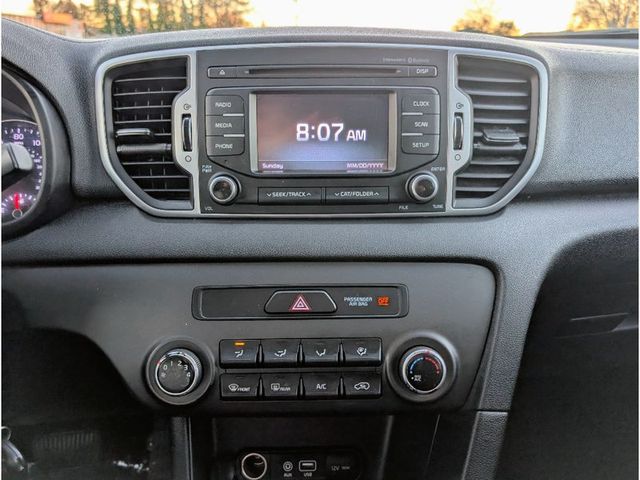 2017 Kia Sportage LX AWD - 22957632 - 19