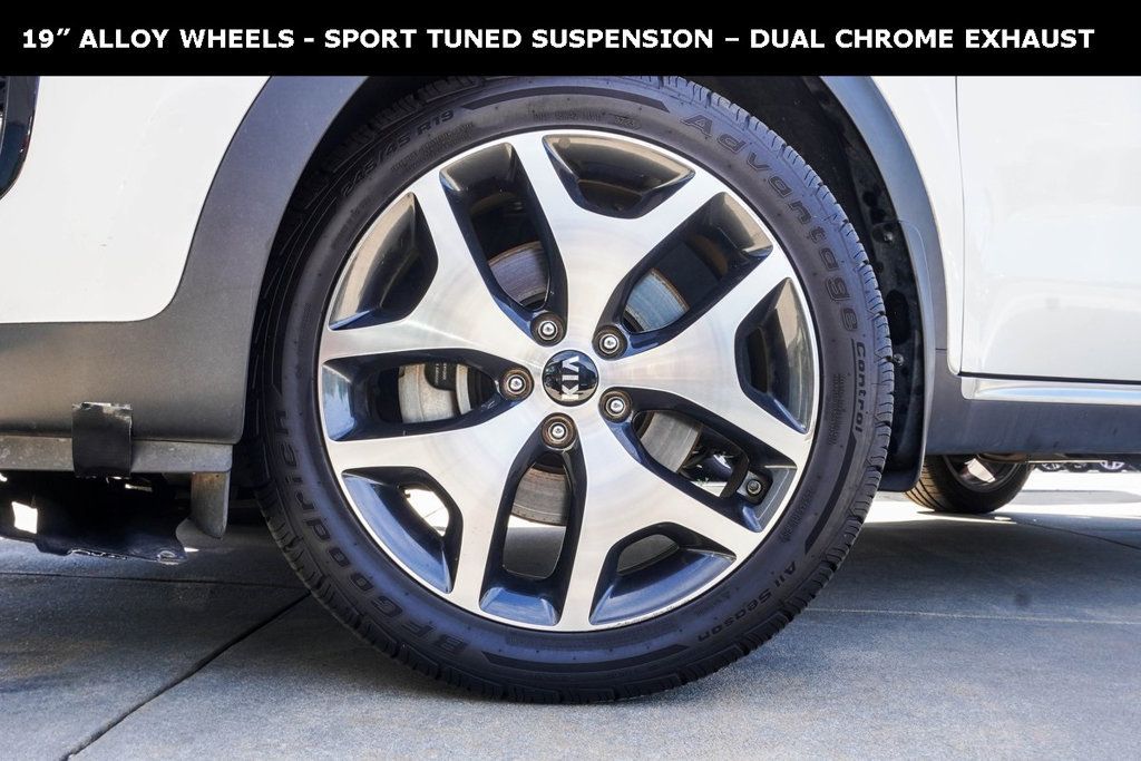 2017 Kia Sportage SX Turbo photo 2