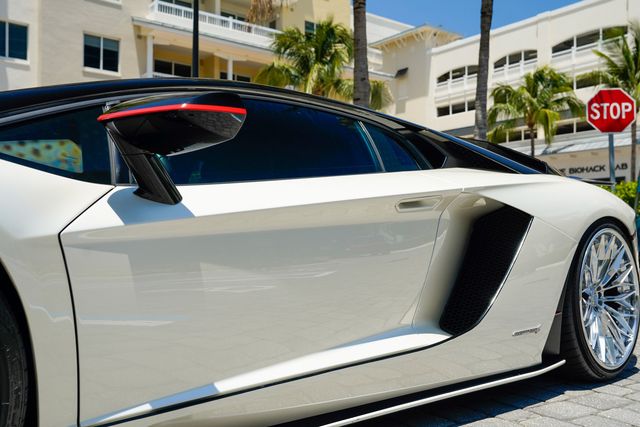 2017 Lamborghini Aventador S Coupe - 23026634 - 10