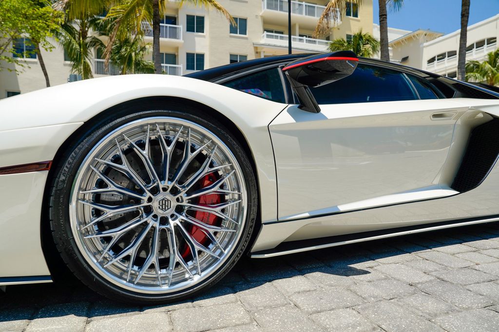 2017 Lamborghini Aventador S Coupe - 23026634 - 11