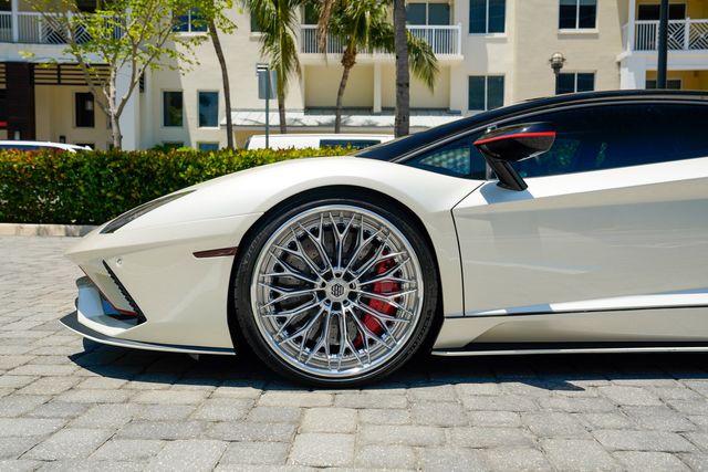 2017 Lamborghini Aventador S Coupe - 23026634 - 12