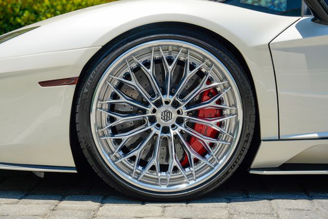 2017 Lamborghini Aventador S Coupe - 23026634 - 13