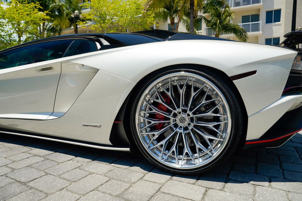 2017 Lamborghini Aventador S Coupe - 23026634 - 17