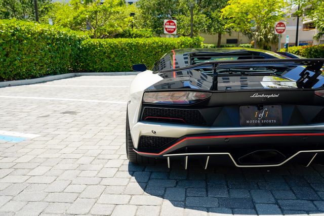 2017 Lamborghini Aventador S Coupe - 23026634 - 23
