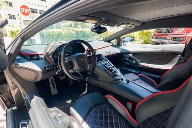 2017 Lamborghini Aventador S Coupe - 23026634 - 2