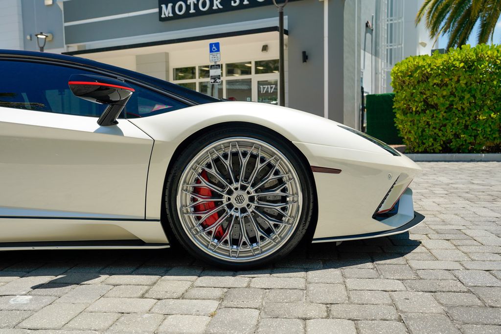 2017 Lamborghini Aventador S Coupe - 23026634 - 33