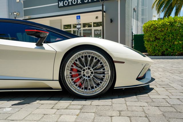 2017 Lamborghini Aventador S Coupe - 23026634 - 33