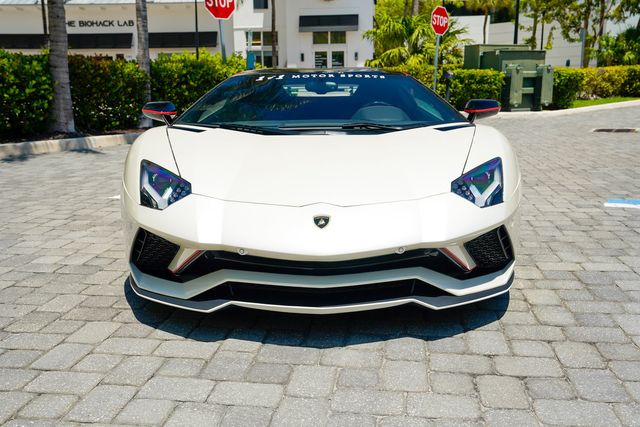 2017 Lamborghini Aventador S Coupe - 23026634 - 3