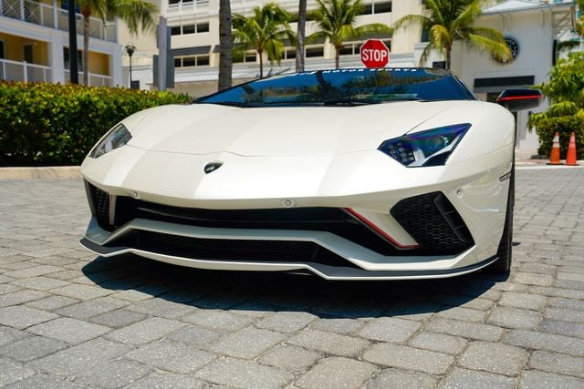 2017 Lamborghini Aventador S Coupe - 23026634 - 40
