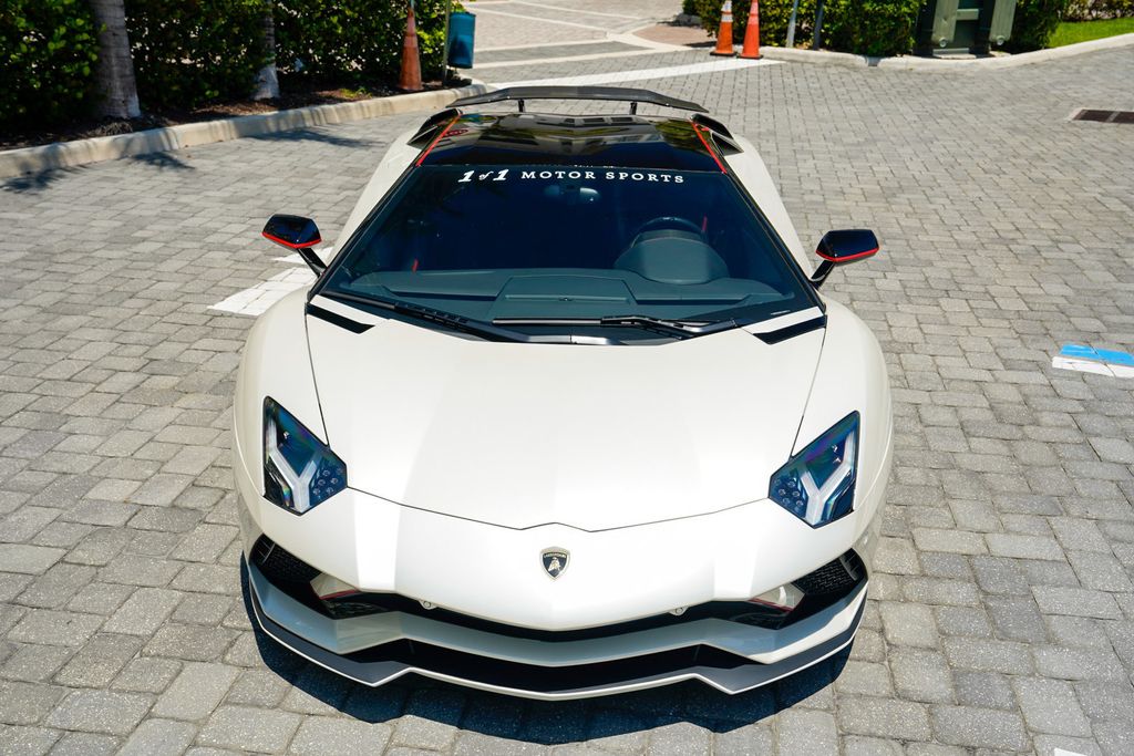 2017 Lamborghini Aventador S Coupe - 23026634 - 4