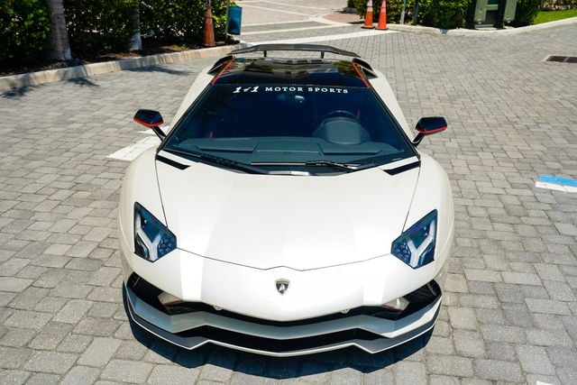 2017 Lamborghini Aventador S Coupe - 23026634 - 4