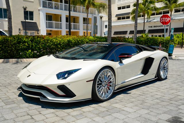 2017 Lamborghini Aventador S Coupe - 23026634 - 8