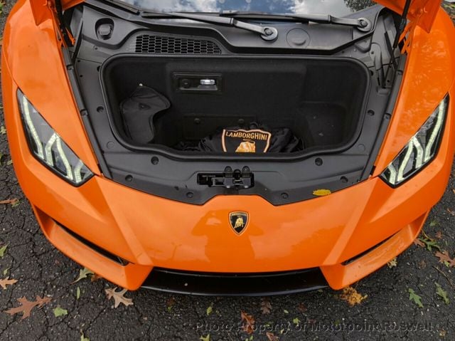 2017 Lamborghini Huracan RWD Coupe - 20389579 - 32
