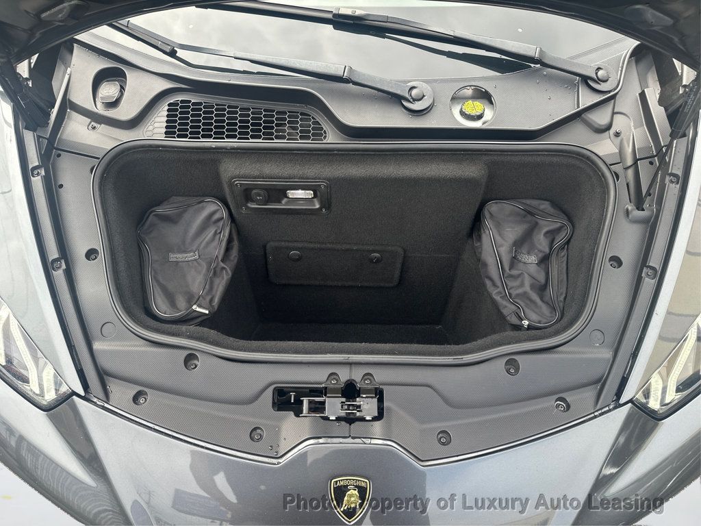 2017 Lamborghini Huracan Spyder photo 10