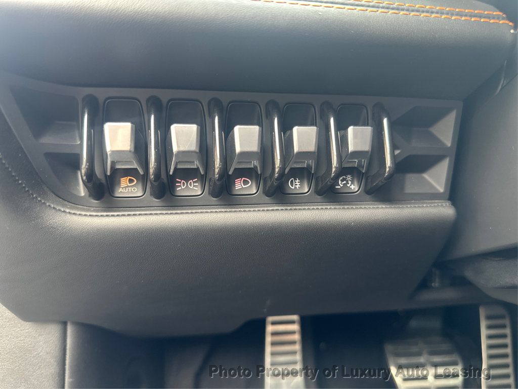 Lamborghini Huracan photo 16