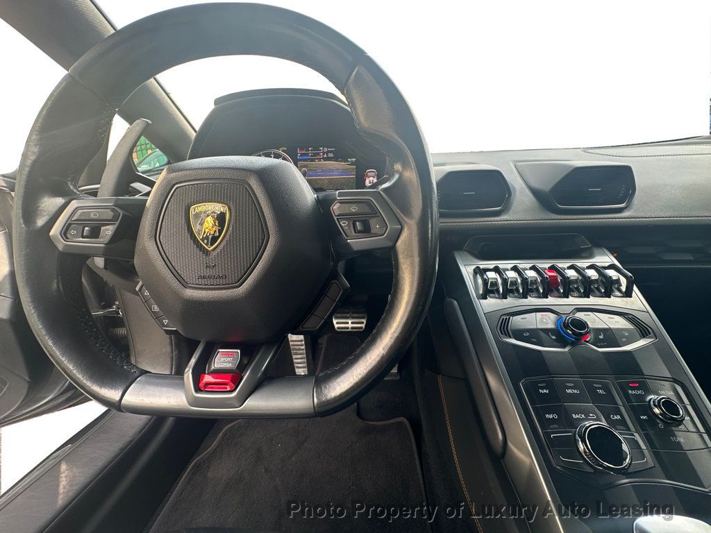 Lamborghini Huracan photo 19