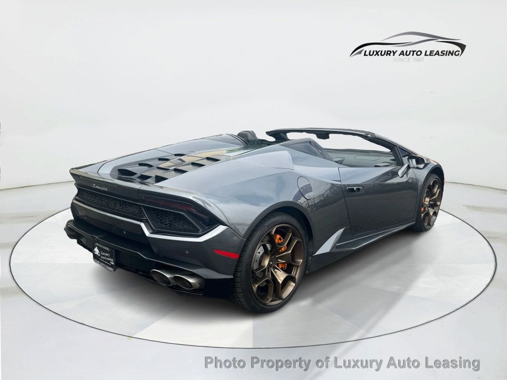 2017 Lamborghini Huracan Spyder photo 3
