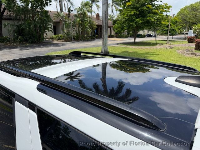 2017 Land Rover Discovery HSE Lux Supercharged 4WD - 23029485 - 29