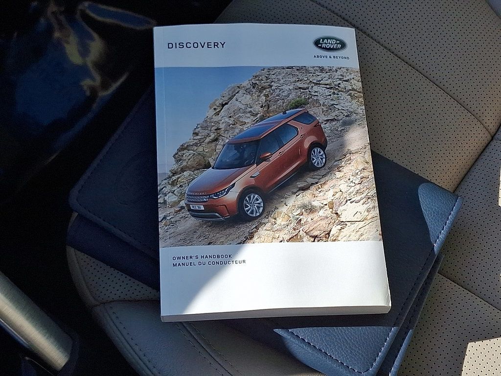 2017 Land Rover Discovery HSE photo 29