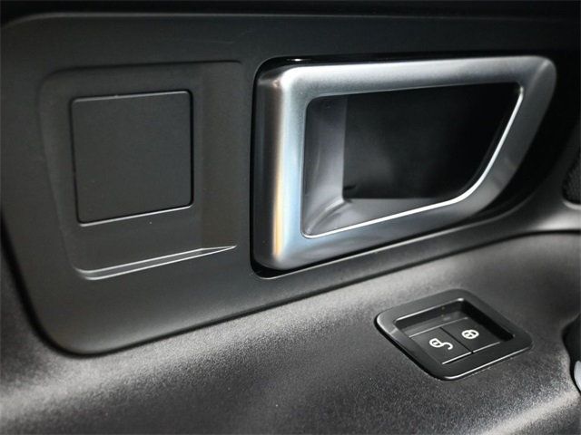 2017 Land Rover Discovery Sport SE - 22927882 - 26