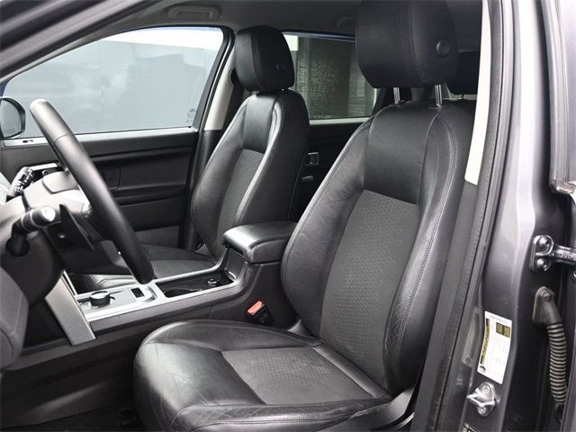 2017 Land Rover Discovery Sport SE - 22927882 - 4