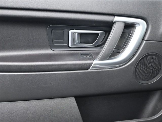 2017 Land Rover Discovery Sport SE - 22927882 - 7