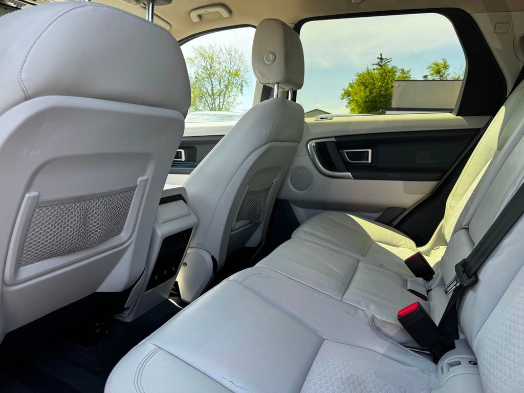 2017 Land Rover Discovery Sport SE - 23028675 - 14