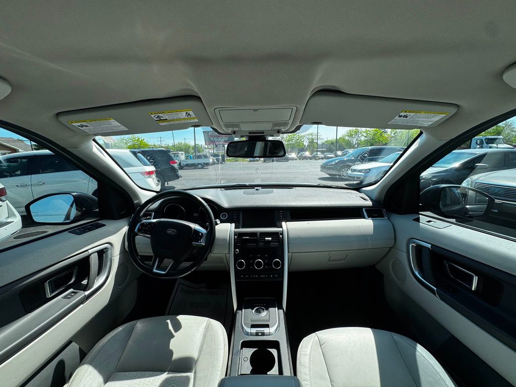 2017 Land Rover Discovery Sport SE - 23028675 - 22