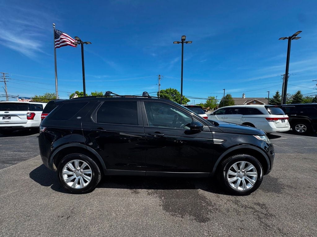2017 Land Rover Discovery Sport SE - 23028675 - 3