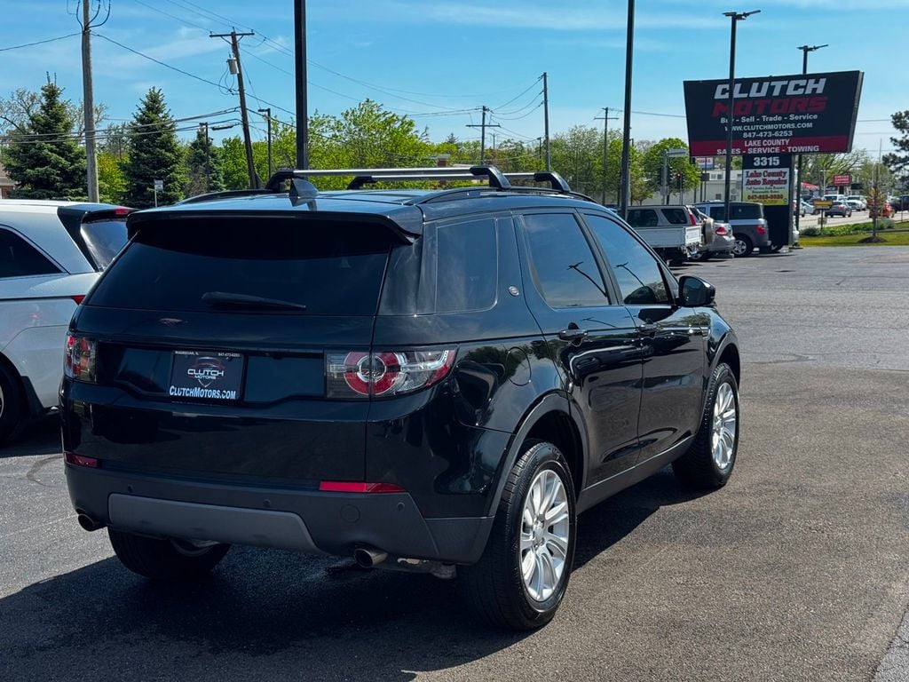 2017 Land Rover Discovery Sport SE - 23028675 - 4