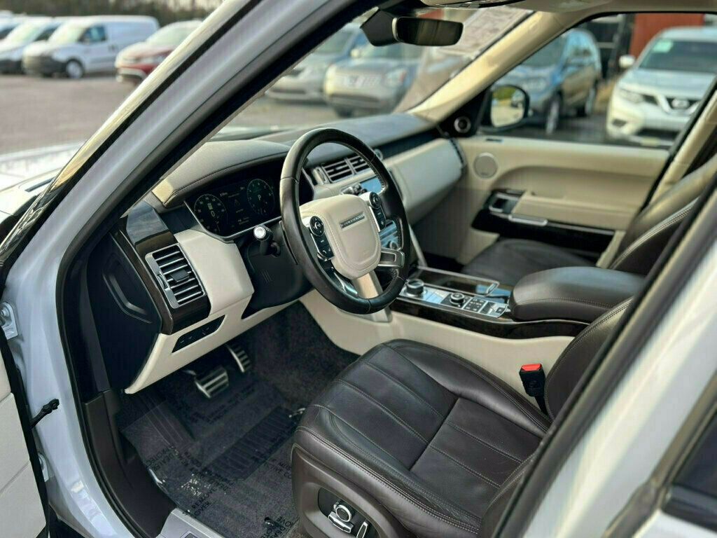 2017 Land Rover Range Rover Fully Loaded with a CLEAN TITLE!!  - 22946011 - 9