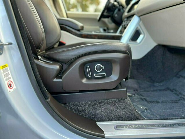 2017 Land Rover Range Rover Fully Loaded with a CLEAN TITLE!!  - 22946011 - 14