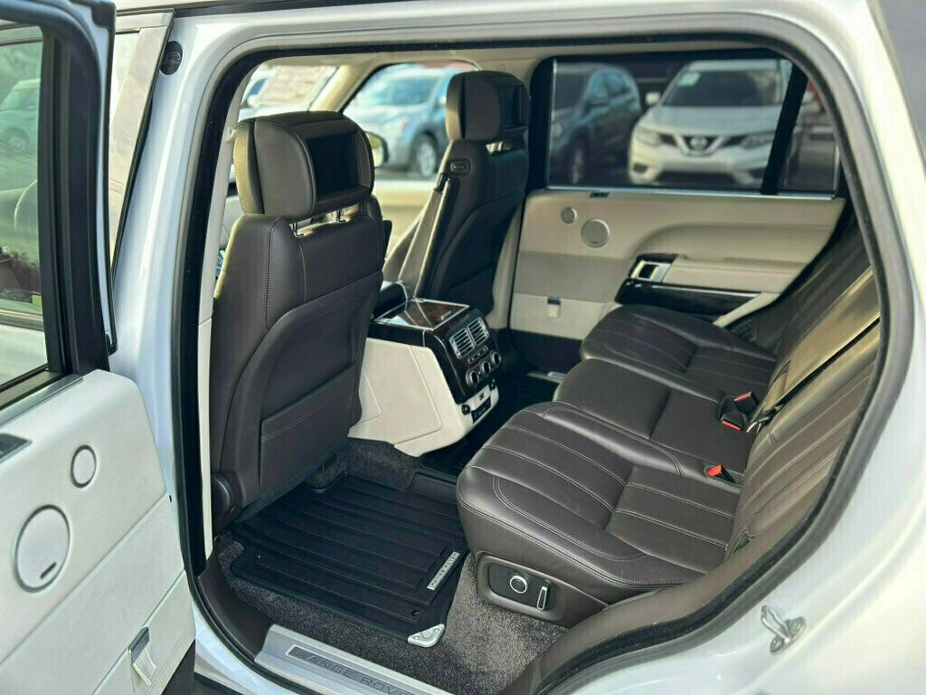 2017 Land Rover Range Rover Fully Loaded with a CLEAN TITLE!!  - 22946011 - 19