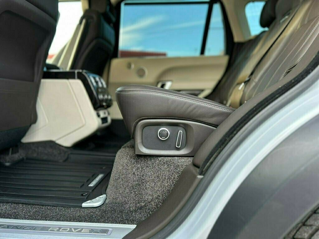 2017 Land Rover Range Rover Fully Loaded with a CLEAN TITLE!!  - 22946011 - 21