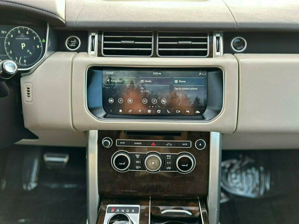 2017 Land Rover Range Rover Fully Loaded with a CLEAN TITLE!!  - 22946011 - 35