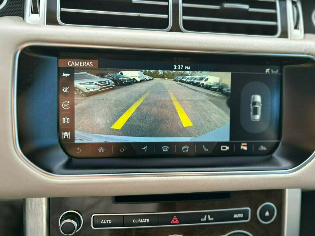 2017 Land Rover Range Rover Fully Loaded with a CLEAN TITLE!!  - 22946011 - 42