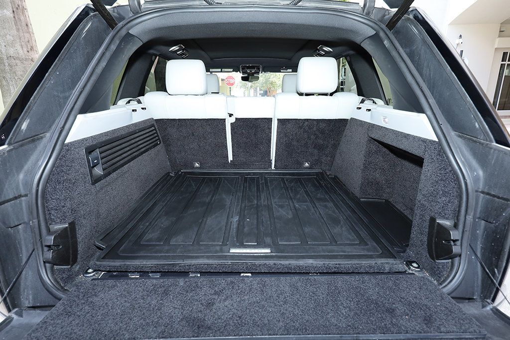 2017 Land Rover Range Rover Base photo 10