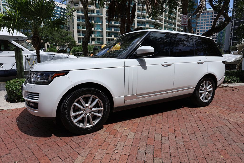 2017 Land Rover Range Rover Base photo 12