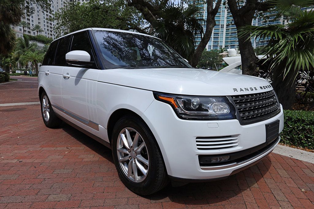 2017 Land Rover Range Rover Base photo 13