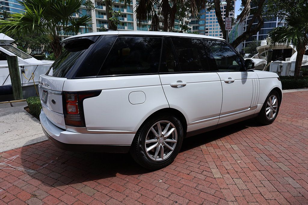 2017 Land Rover Range Rover Base photo 14