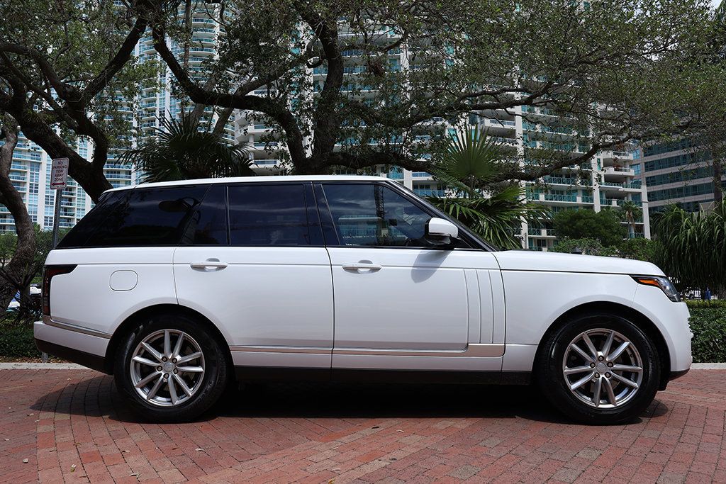 2017 Land Rover Range Rover Base photo 20