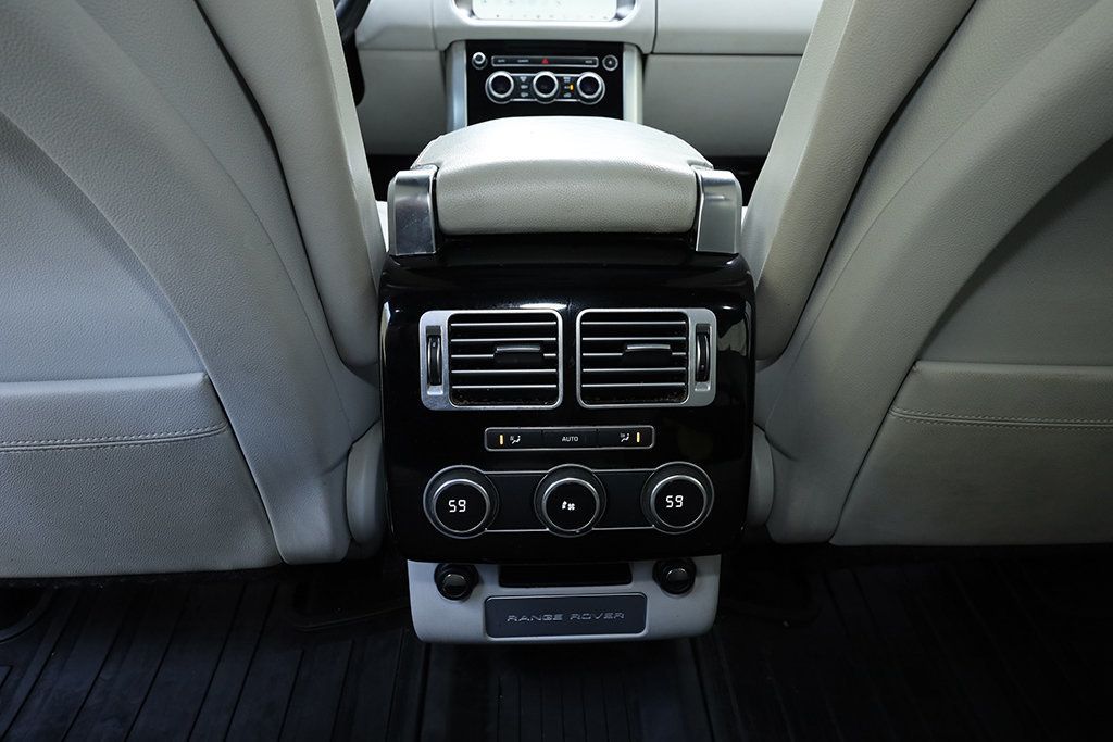 2017 Land Rover Range Rover Base photo 25
