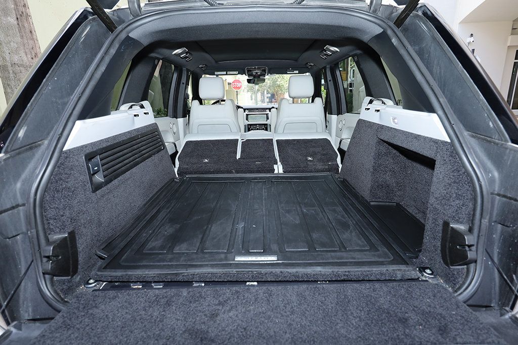 2017 Land Rover Range Rover Base photo 26